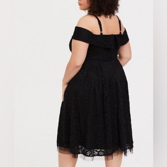 Women’s torrid 16 Mini Lace Off-Shoulder Skater Formal Dress - Picture 16 of 16